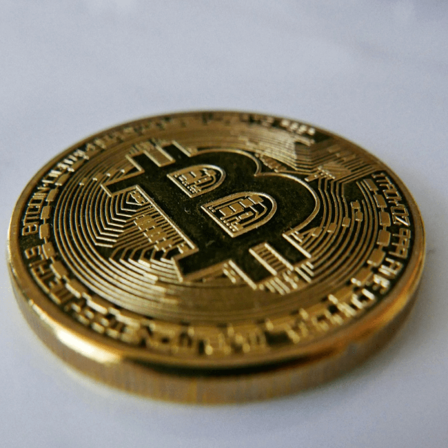 Key benefits of blockchain & smart contract solutions: transparency, security, and efficiency.